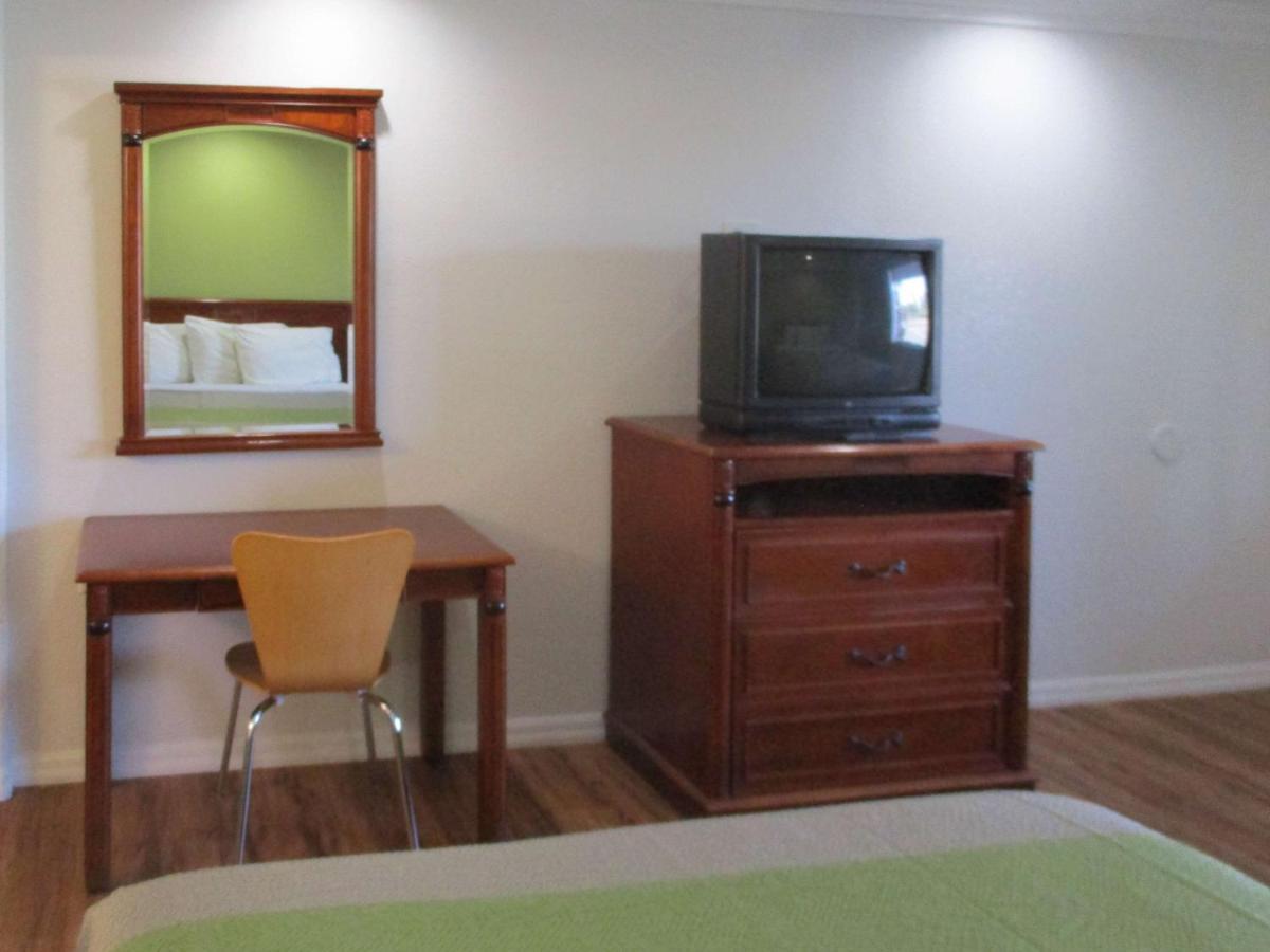 6-fresno, Ca Hotel