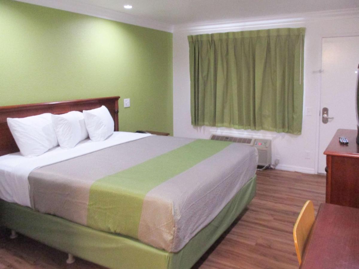 6-fresno, Ca 2*