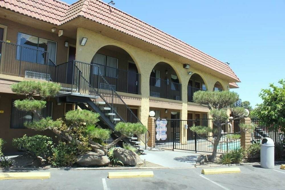 6-fresno, Ca 2*